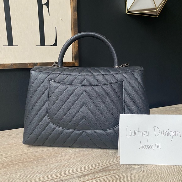 Chanel 19K Coco Top Handle in Grey w/ Ruthenium HW - Picture 2 of 16